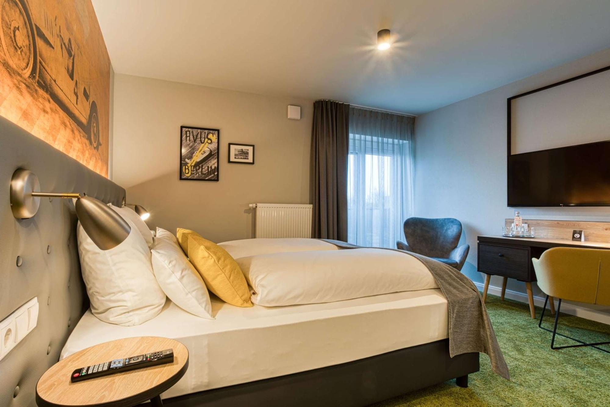 Vienna House Easy By Wyndham Ингольштадт Экстерьер фото