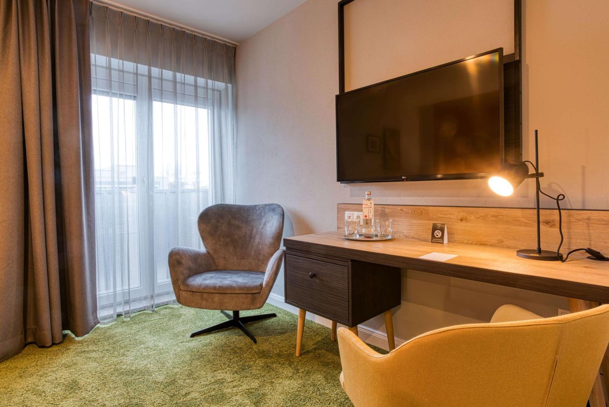 Vienna House Easy By Wyndham Ингольштадт Экстерьер фото